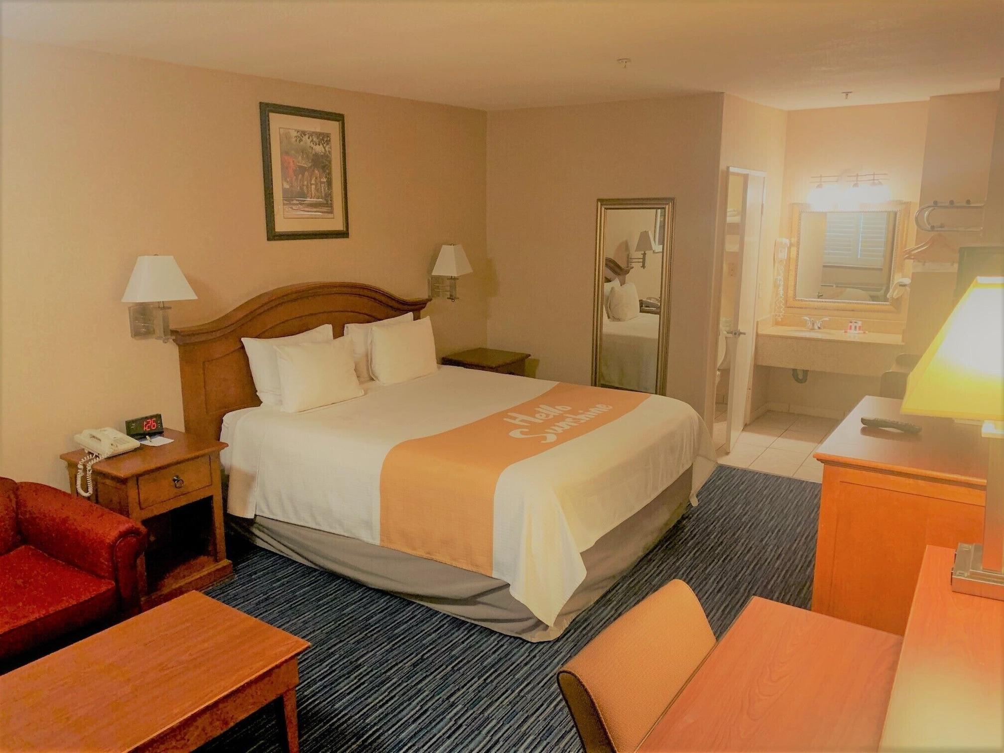 Days Inn By Wyndham Alhambra Ca Екстериор снимка