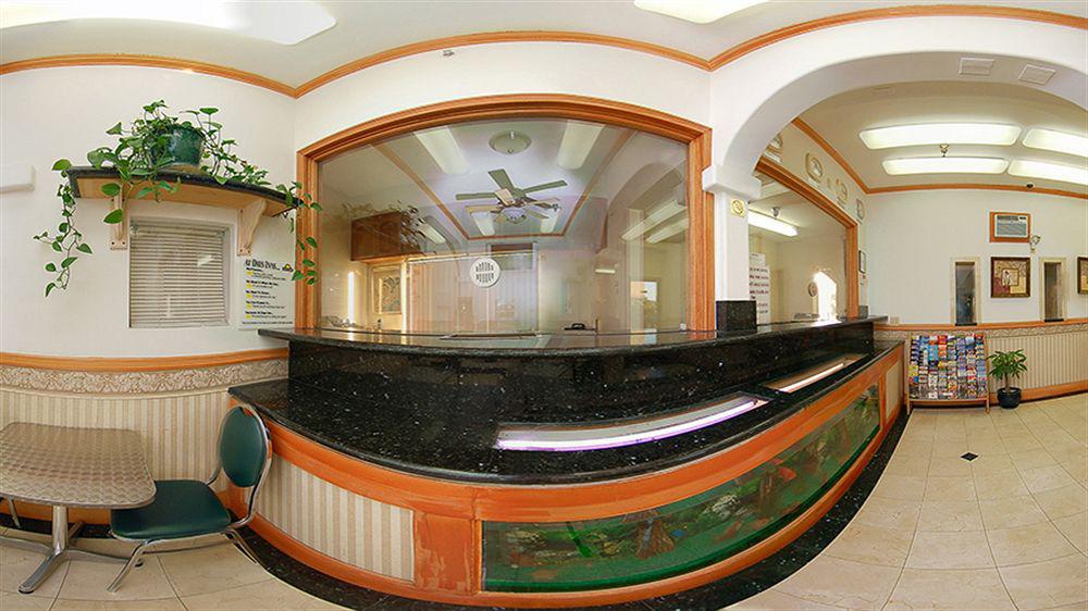 Days Inn By Wyndham Alhambra Ca Екстериор снимка